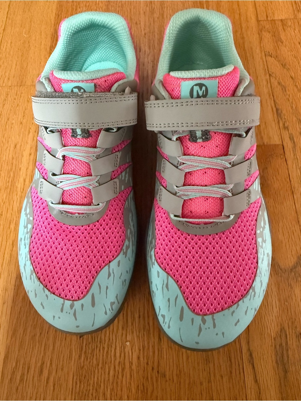 Kids MERRELL TRAIL GLOVE BRAND NEW   Athletic Sneakers - Pink & Mint